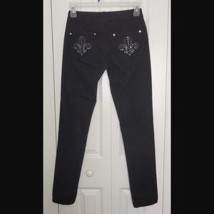 Dereon Distressed Skinny Leg JeansSize 7/8